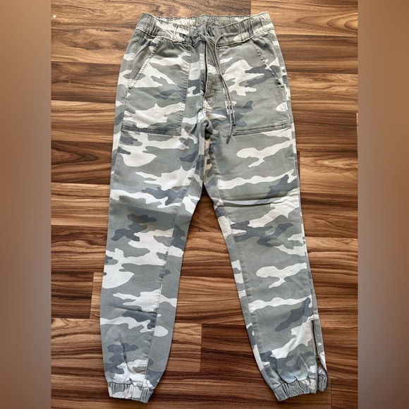 American Eagle Jegging Joggers size 6 short - Picture 1 of 3